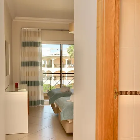 Village 104 - Clever Details Apartment *